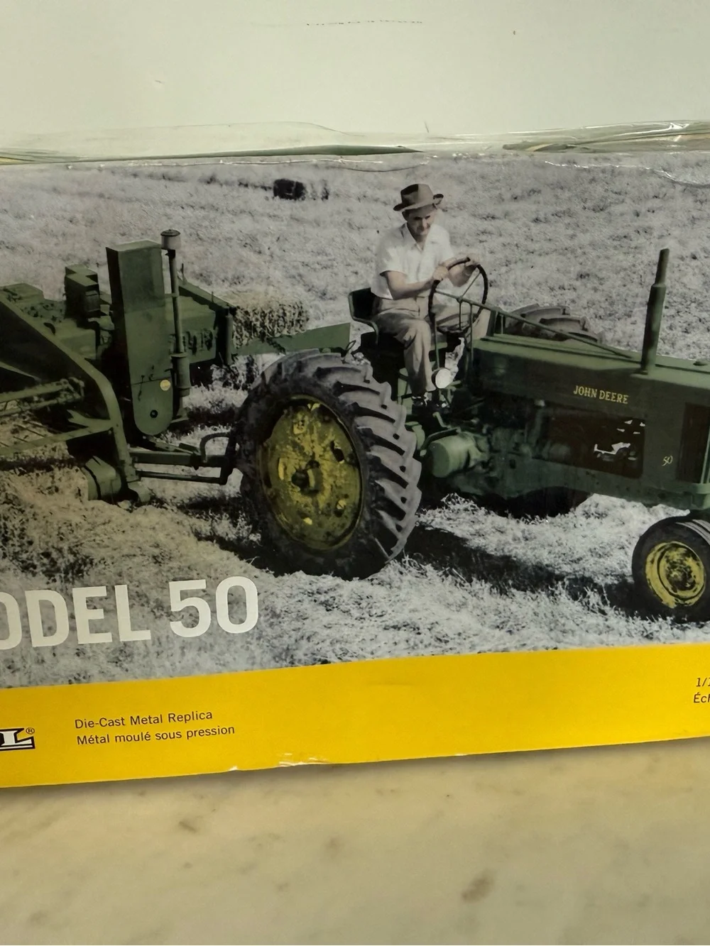 ERTL 1/16 John Deere Model 50 Tractor With Narrow Front 1952 NIB 2009